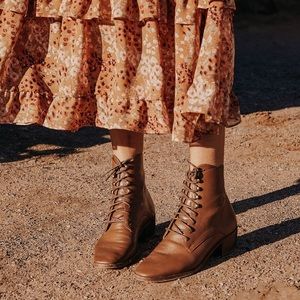 Christy Dawn Boot 6 Lace up Vintage Style
